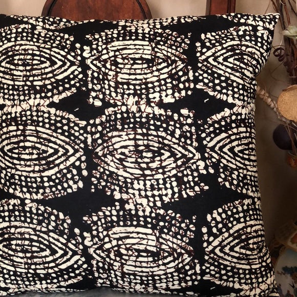 Handcrafted Ankara Print 16x16 Accent Pillow Cover - Picture 2 of 2